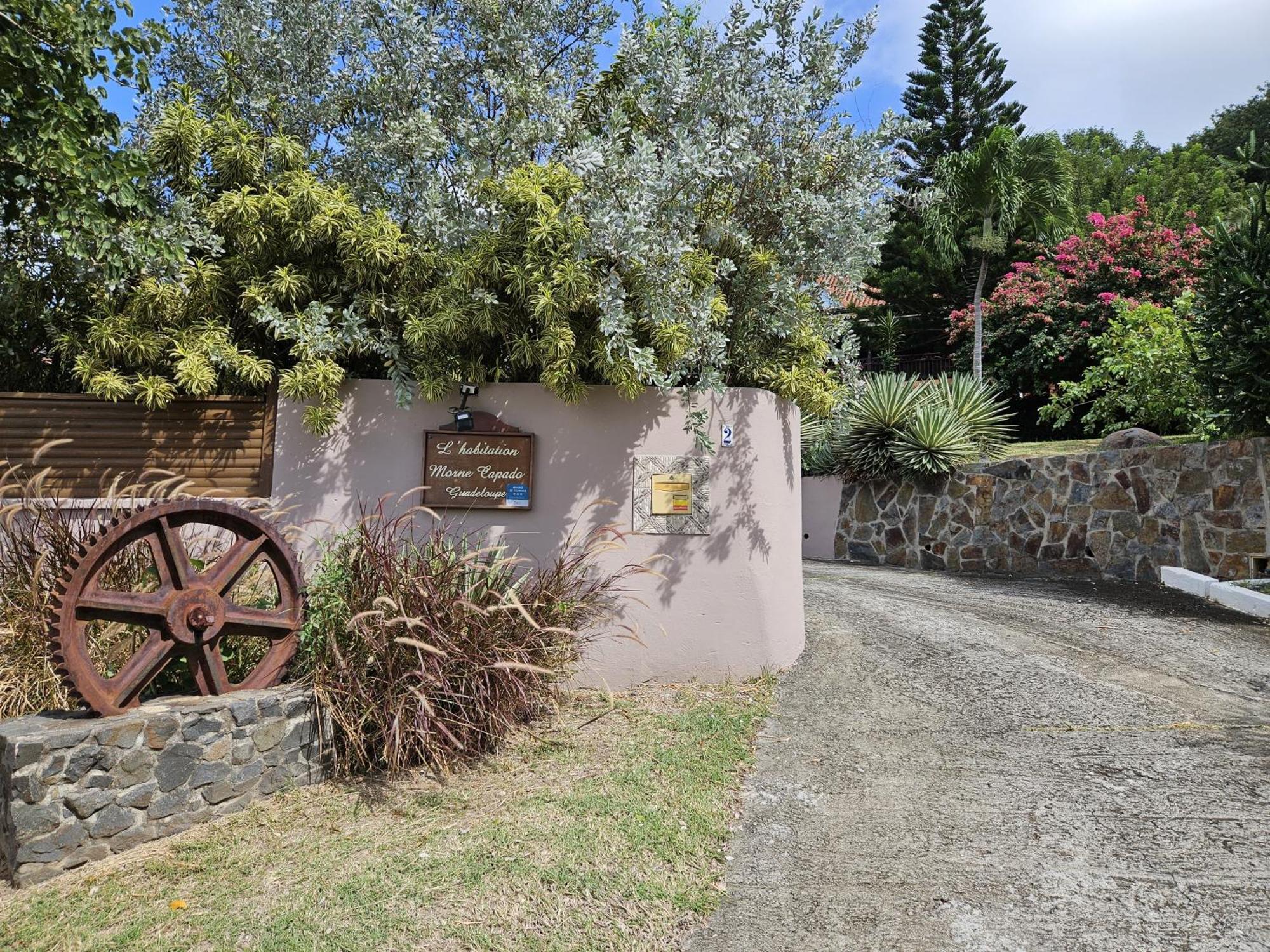 Habitation Capado Villa Десе Екстериор снимка